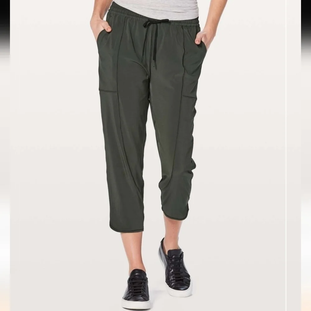 Lululemon Final Play Crop Pant 23